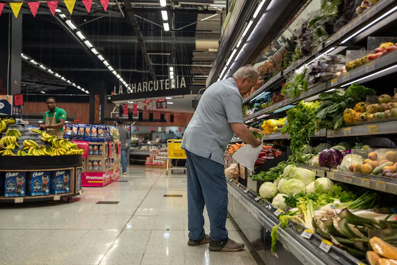 Inflación en Colombia en febrero repuntó y se ubicó en 5,28% Foto: Bloomberg/Jair F. Coll