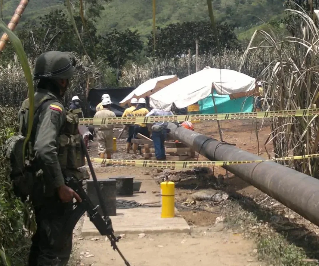 Oleoductos Caño Limón-Coveñas y Bicentenario sufre ataque Foto: RCN