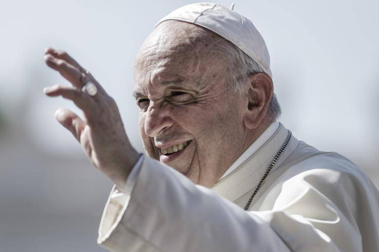 El papa Francisco podría reaparecer en público este domingo