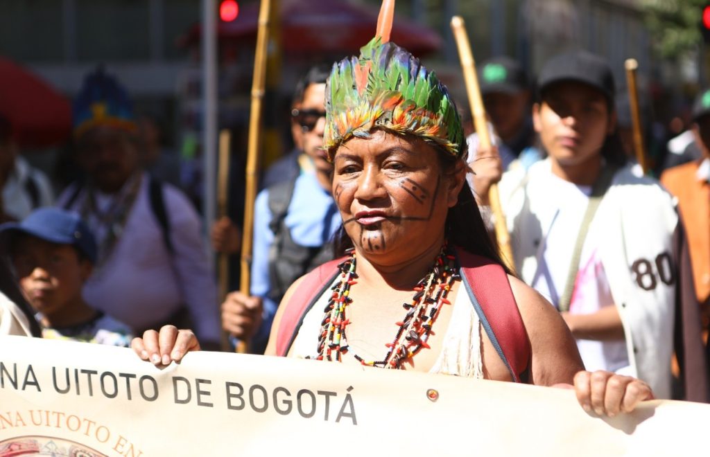Gobierno y pueblos indígenas dialogan en Bogotá sobre conflictos internos y derechos colectivos