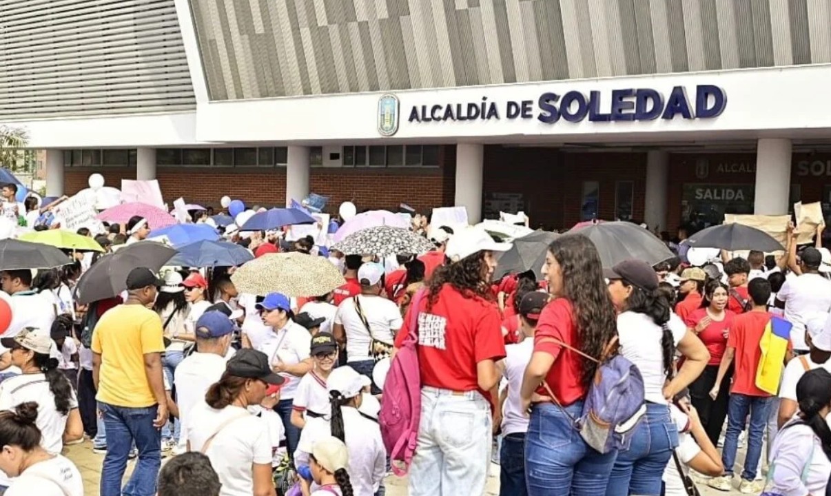 Crisis educativa en Soledad: 6.000 niños sin beca por disputa política entre clanes locales
