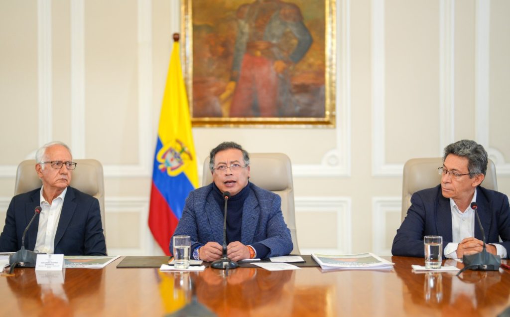 Gustavo Petro evalúa prórroga del estado de conmoción interior en Catatumbo y anuncia radicación de consulta popular