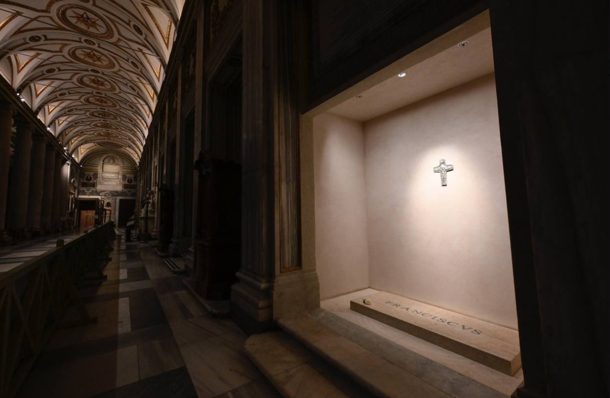 Funeral del papa Francisco rompe tradiciones centenarias en el Vaticano