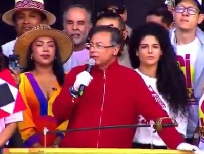 Estas son las 12 preguntas de la consulta popular radicada por el presidente Petro ante el Congreso