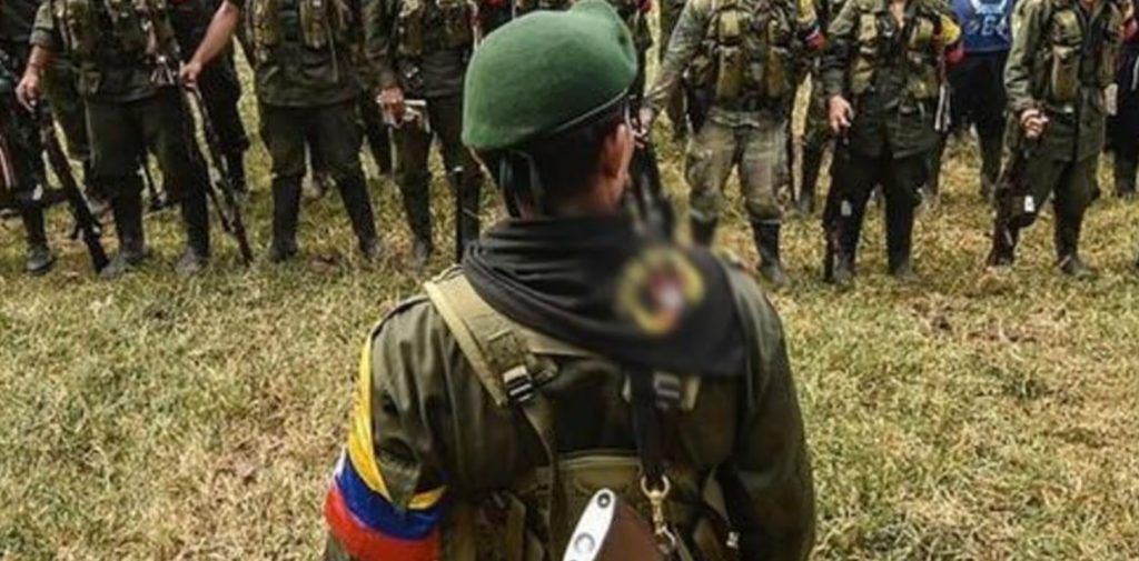 En La Plata, Huila, campesinos exigen salida del Ejército presionados por disidencias de las Farc