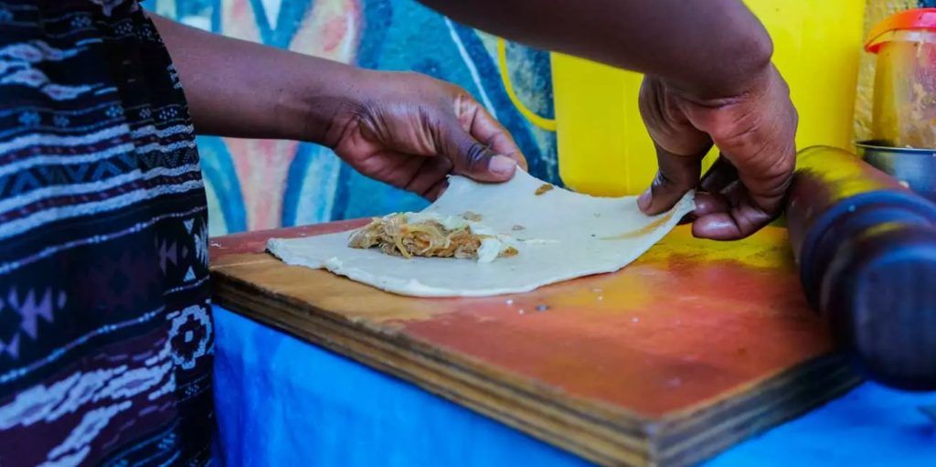 Más de 40 miembros murieron envenenados con empanadas