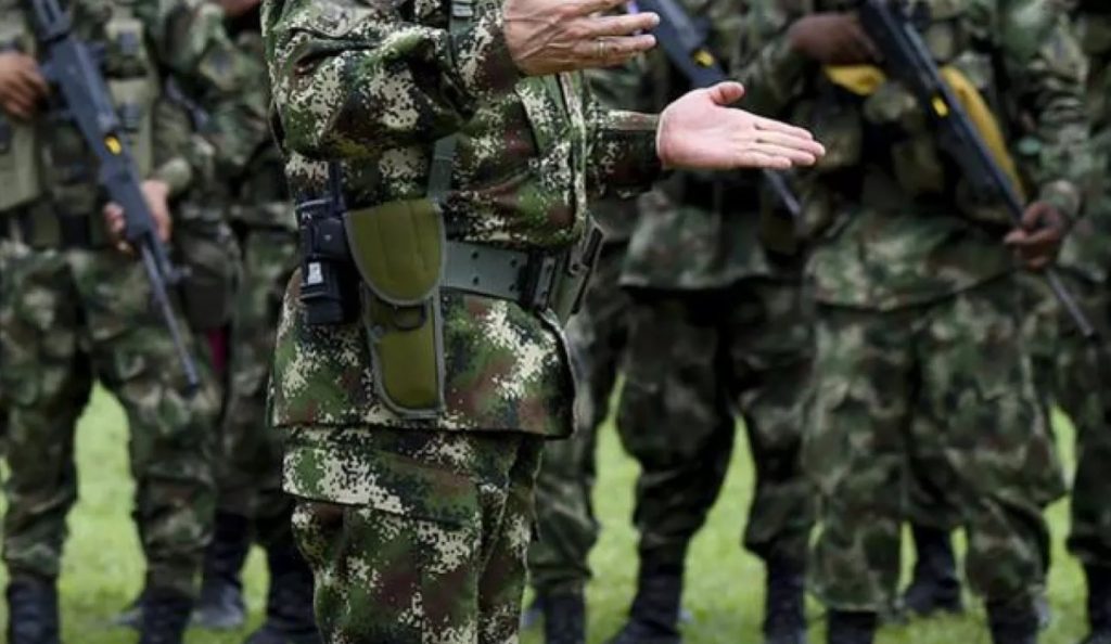 Fiscalía imputa cargos a militares por contratación irregular en dispensario de Bucaramanga