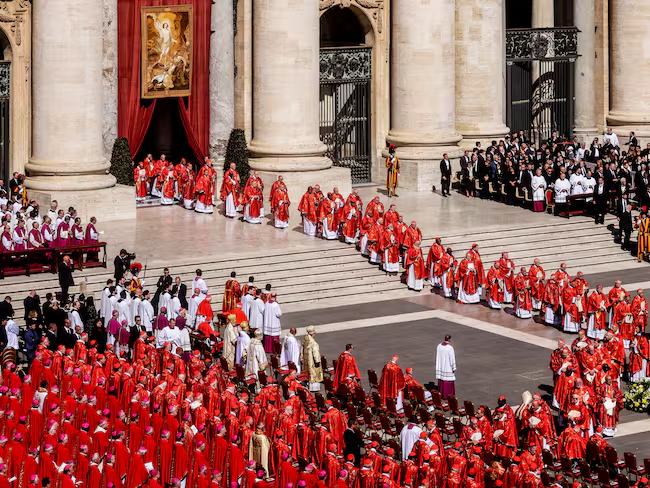 Cardenales en el Vaticano. Foto: Alessandra Benedetti - Corbis/Corbis via Getty Images. / Alessandra Benedetti - Corbis