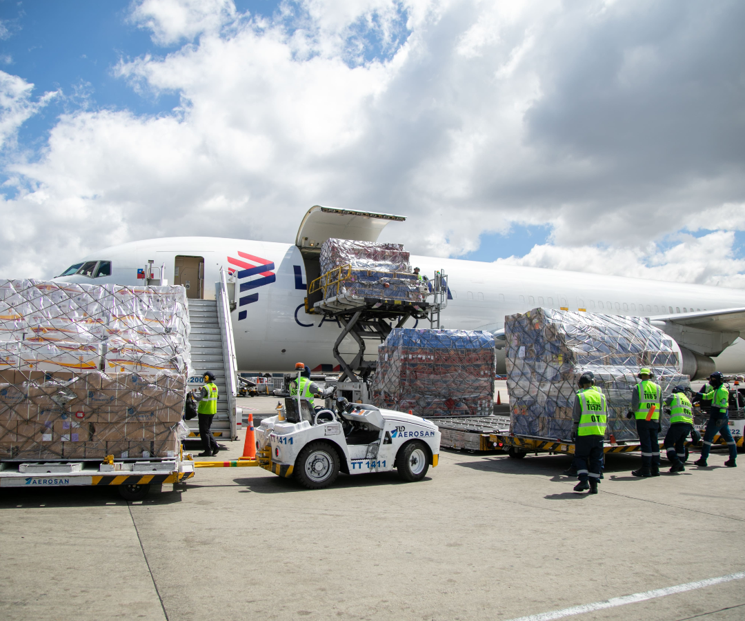 Carga de flores de Latam Cargo Foto: Grupo Latam