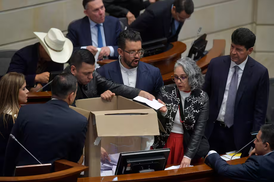 Elección de magistrado de la Corte Constitucional en la plenaria del Senado. Foto: Óscar Pérez