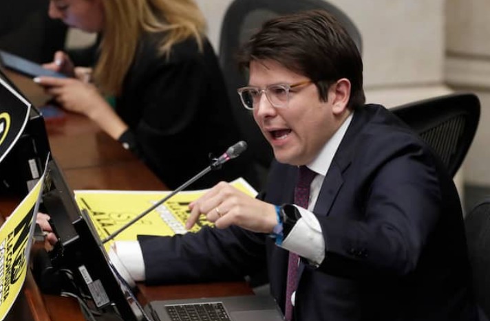 Ofrecen $3.000 millones por responsables del atentado contra Miguel Uribe Turbay