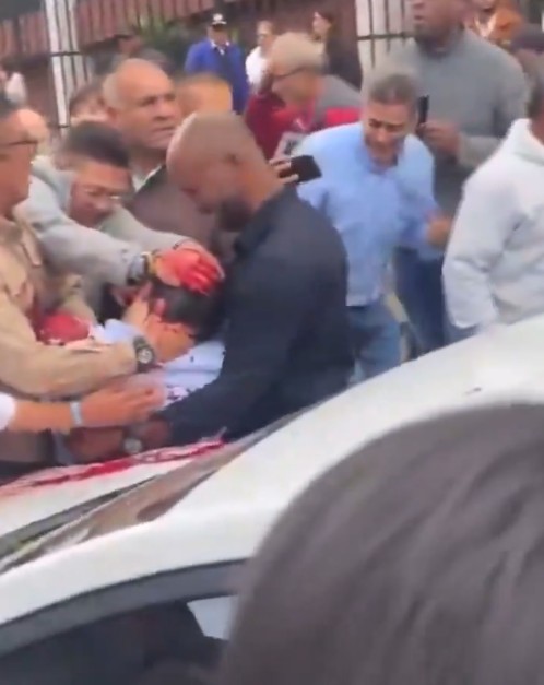 Tres heridas de bala mantienen a Miguel Uribe luchando por su vida