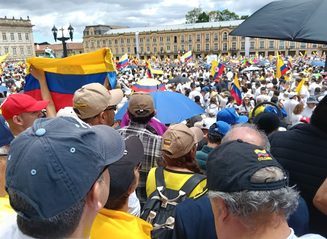 Marcha del Silencio en Colombia: un clamor por la vida y la seguridad tras atentado contra Miguel Uribe Turbay