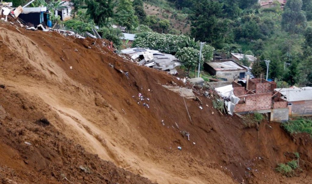 Deslizamiento en Bello, Antioquia, deja 23 muertos y ocho desaparecidos: continúa la búsqueda en la vereda Granizal