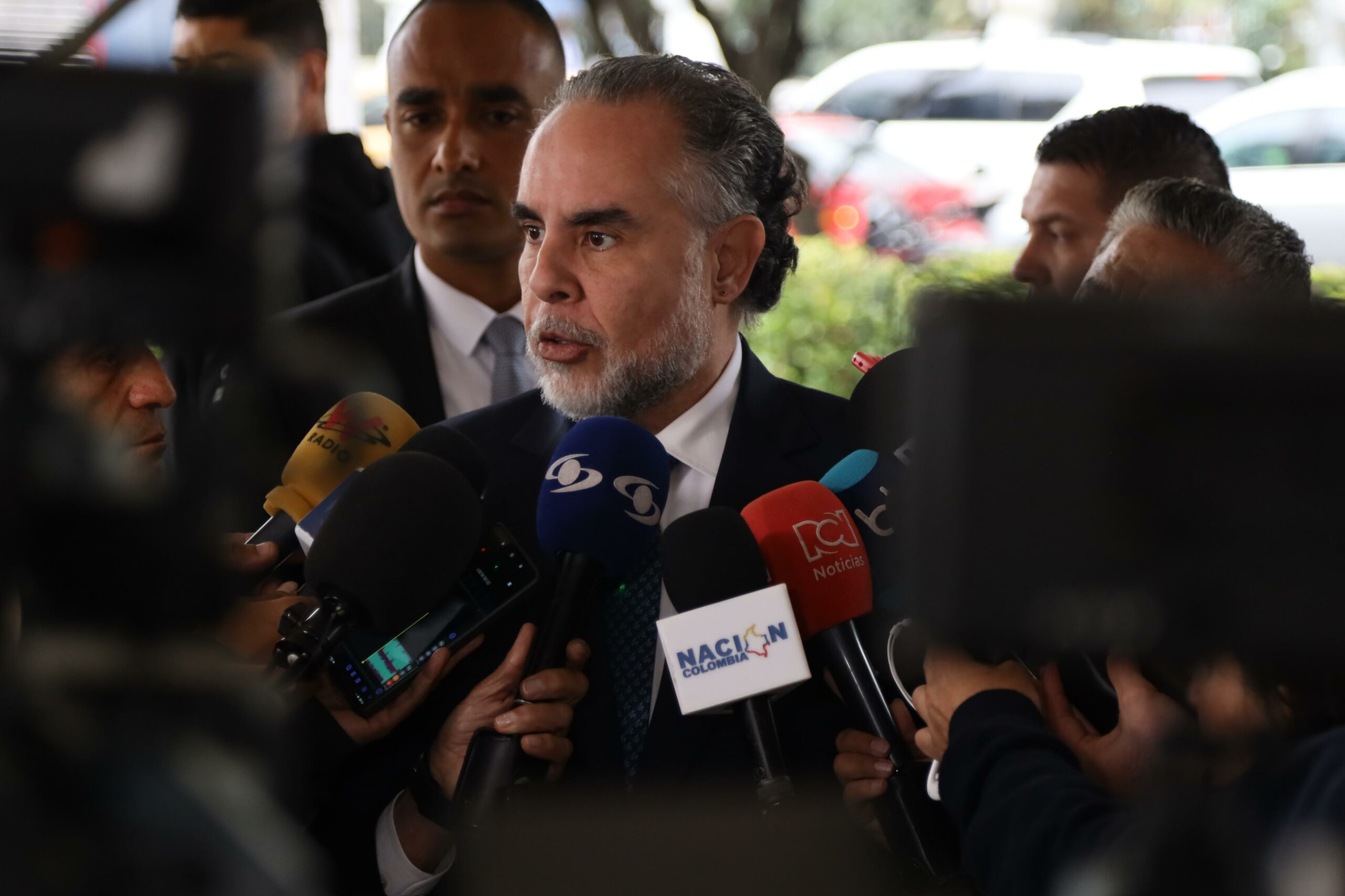 Benedetti defiende negociaciones del Gobierno con bandas criminales: "Todo ha sido sobre la mesa"