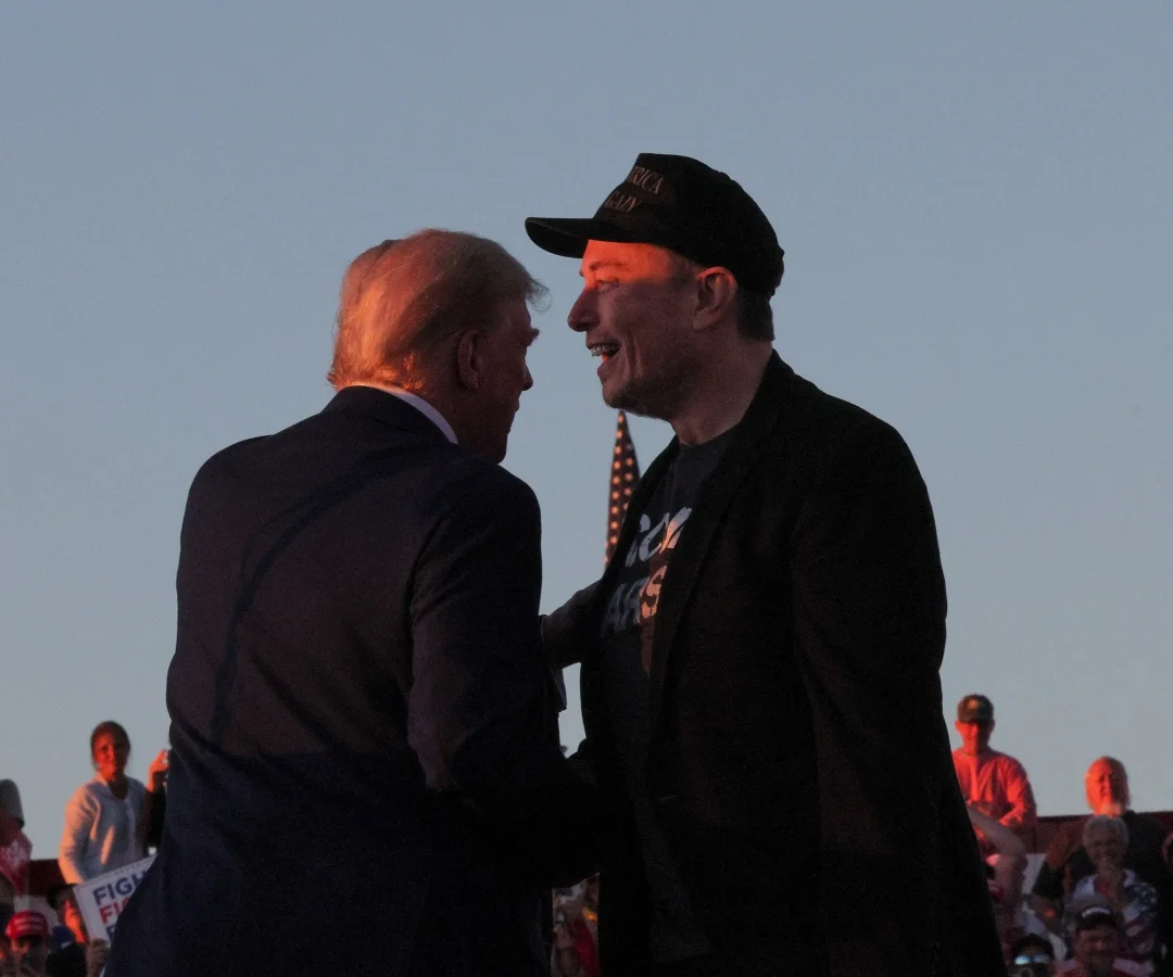 Elon Musk, CEO de Tesla, y Donald Trump. Foto: Reuters