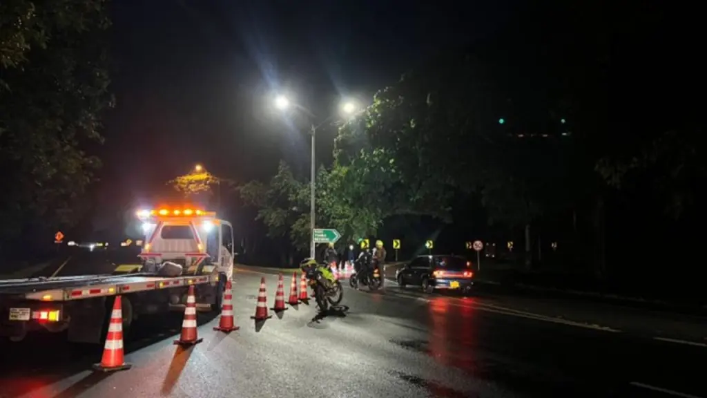 Cerrado aeropuerto de Palmira por presencia de explosivos Foto: bluradio
