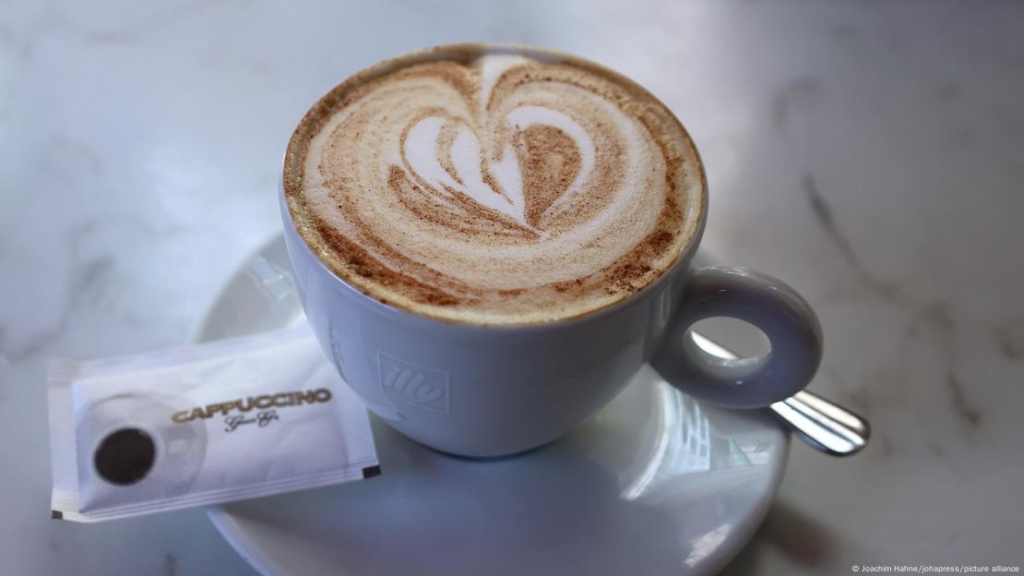 Los antioxidantes presentes en el café neutralizan los radicales libres nocivos en las células Foto: Joachim Hahne/johapress/picture alliance