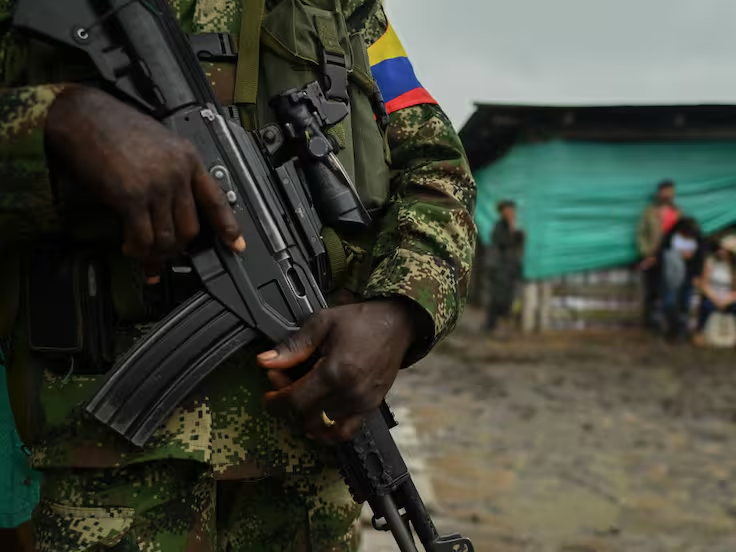 Imagen de referencia de grupos armados. Foto: Getty Images.