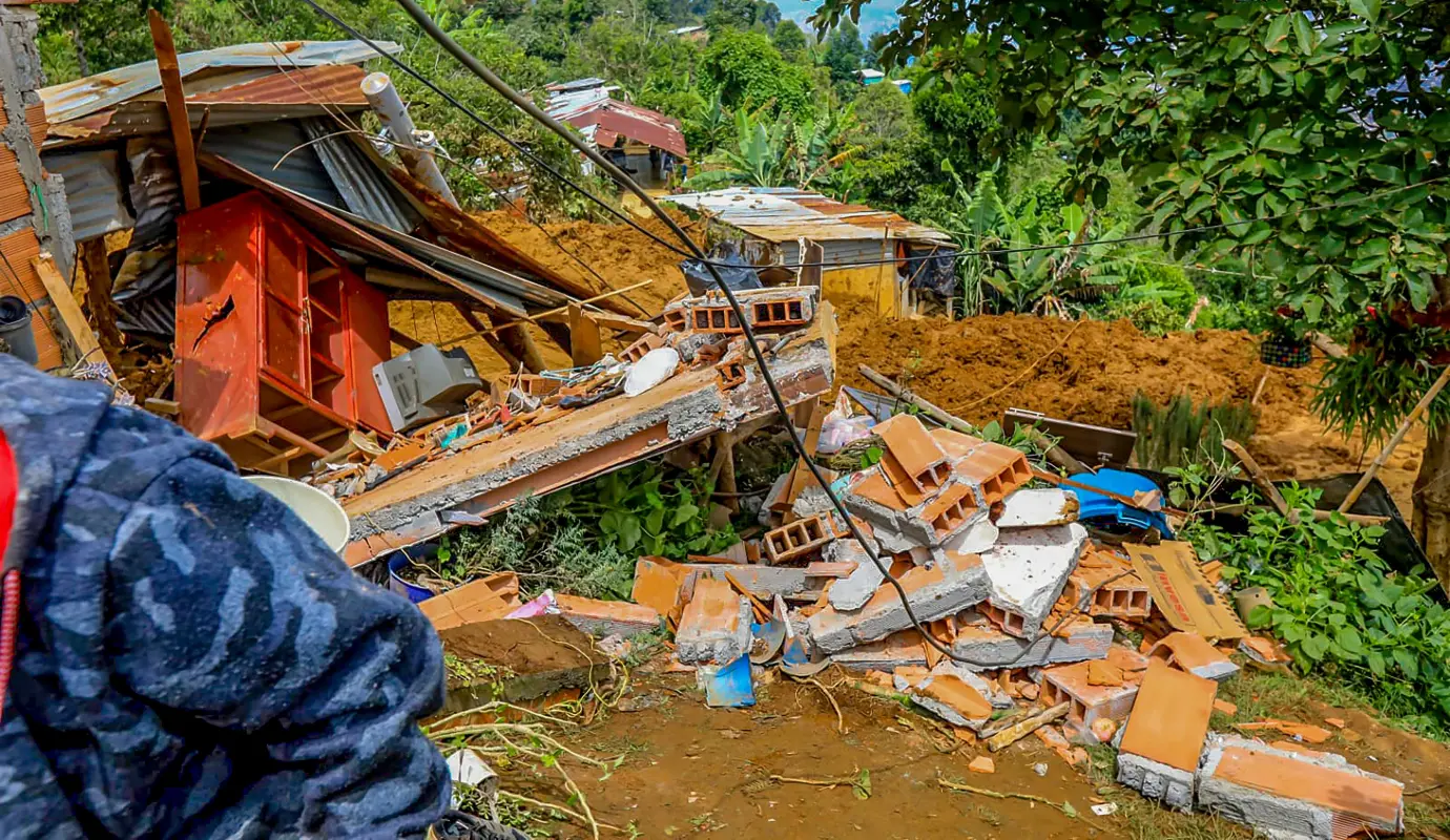 La fuerza del alud transformó en segundos el paisaje del sector El Pinar Foto: Esneyder Gutiérrez – el colombiano