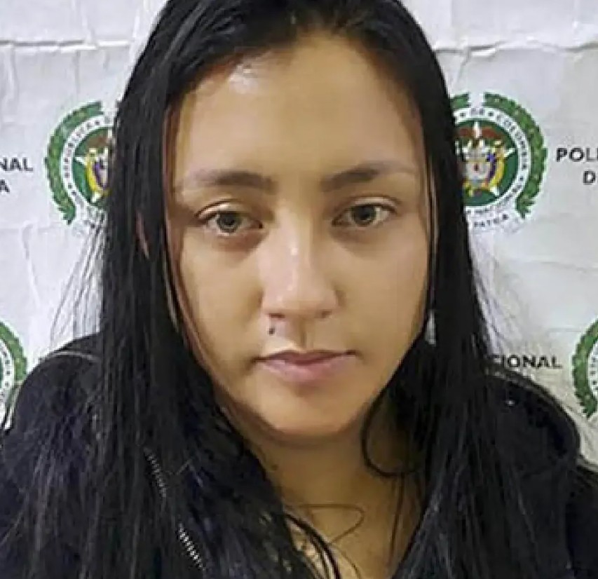 Autoridades buscan a mujer condenada por el homicidio de su hijo en playa de Santa Marta