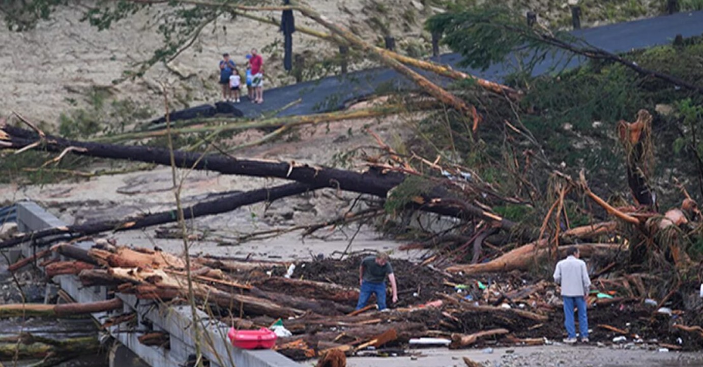 Sube a 119 el número de muertos por inundaciones en Texas; cuestionan la respuesta oficial