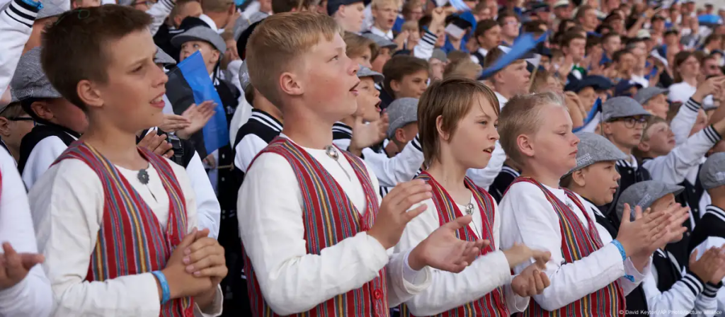 Los lingüistas han identificado que palabras como "agua", "olla" y "pez" en lenguas indoeuropeas modernas pueden tener su origen en el protourálico Foto: David Keyton/AP PHoto