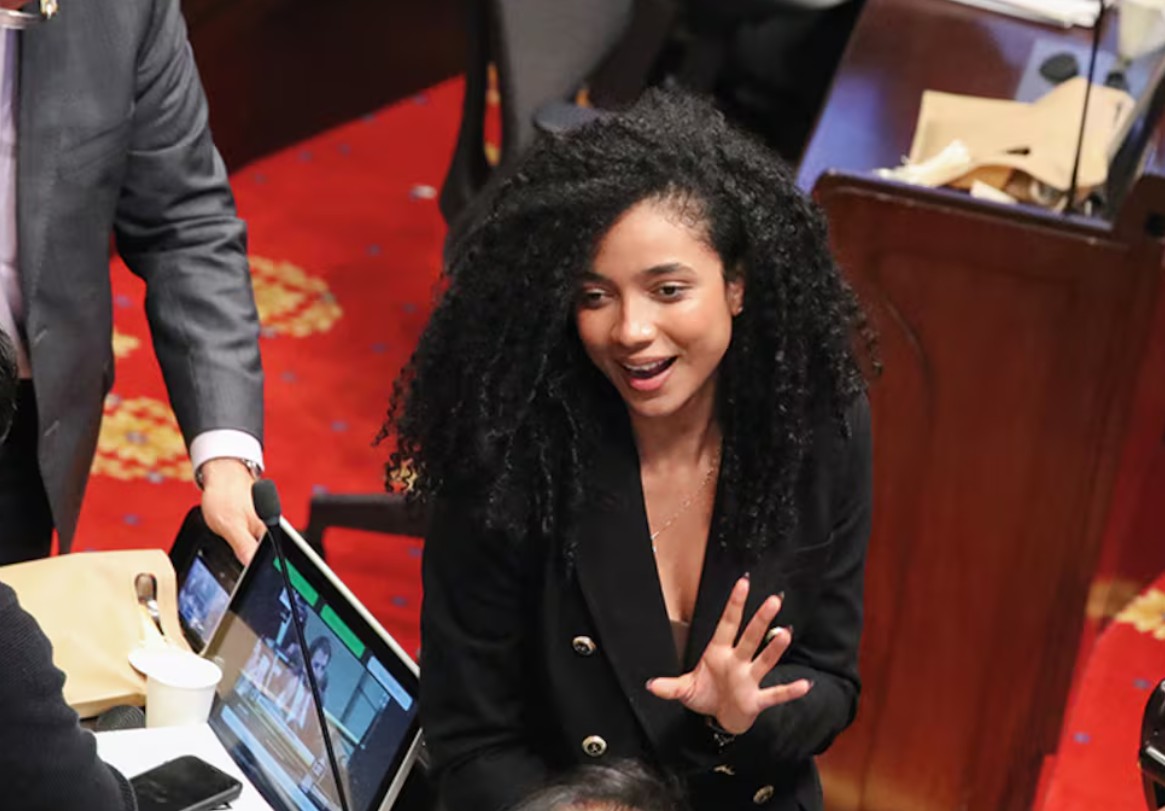 Presidente Petro defiende a Juliana Guerrero tras polémicas por su rol en el Gobierno