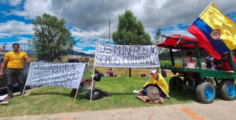 Mineros levantan paro tras llegar a acuerdos con el Gobierno Nacional