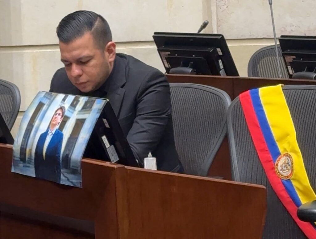 Jota Pe Hernández radicó proyecto para inmortalizar a Miguel Uribe Turbay