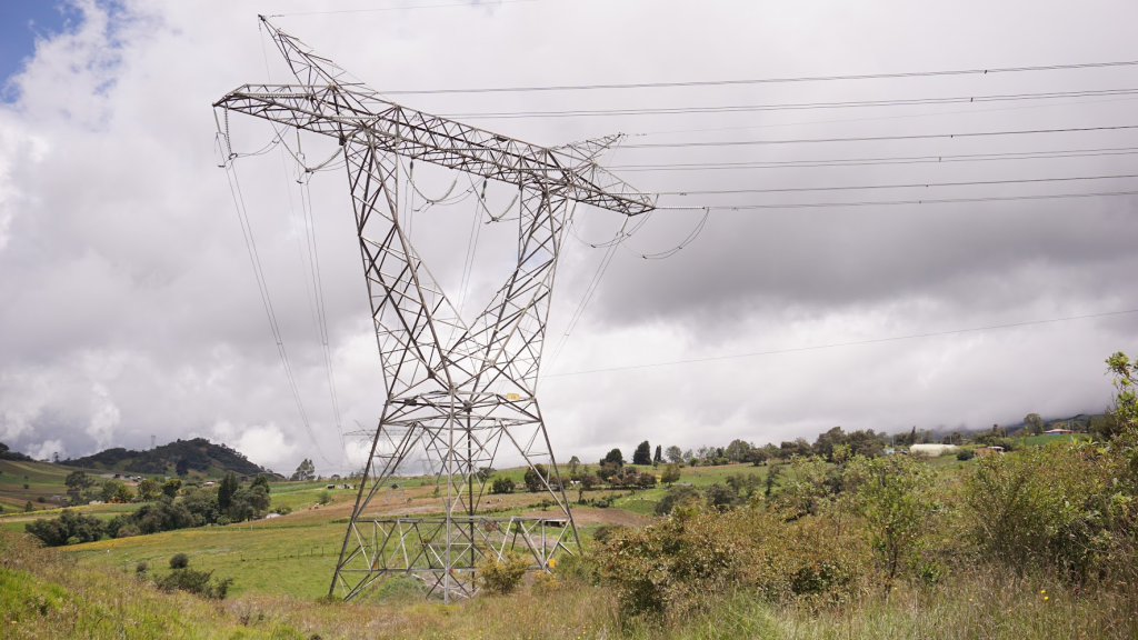 Superservicios reiteró su compromiso con el fortalecimiento institucional del sector energético colombiano Foto: superservicios