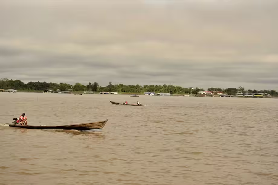 La isla de Santa Rosa vista desde Leticia, en plena frontera entre Colombia y Perú. Foto: Gustavo Torrijos - Gustavo Torrijos Zuluaga – el espectador