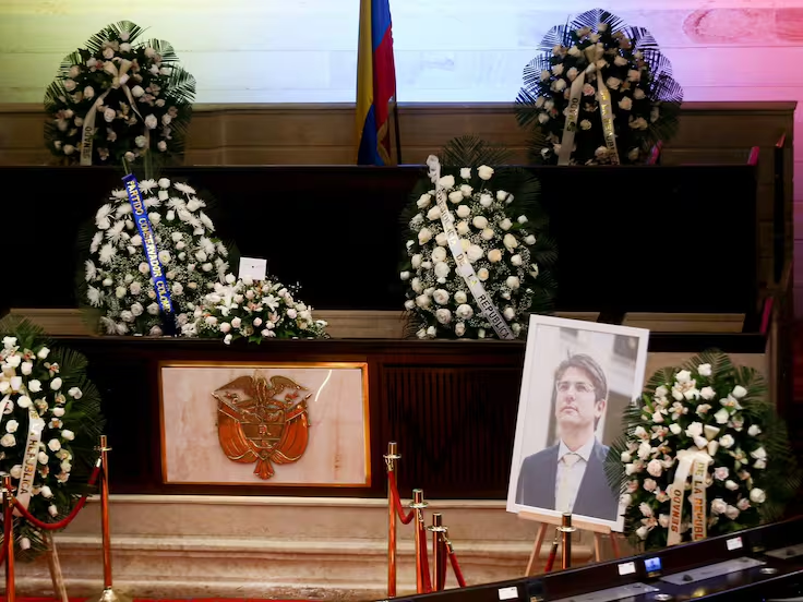 Salón elíptico del Congreso de la República donde permanece el féretro del precandidato presidencial Miguel Uribe Turbay. Foto: Colprensa - Lina Gasca