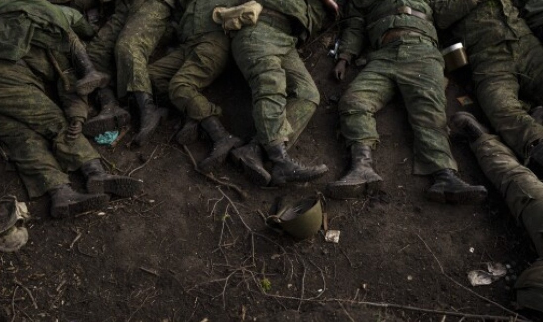 Condenan en Rusia a pitonisa que estafó a esposa de soldado desaparecido en Ucrania