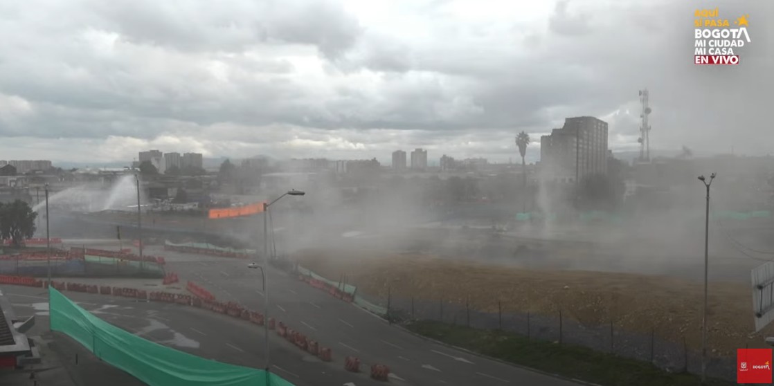 Así fue la implosión de los puentes en la avenida Las Américas con calle 13 de Puente Aranda