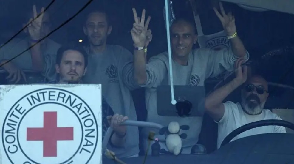 Israel recibe a 20 rehenes liberados por Hamás tras 738 días de cautiverio en Gaza