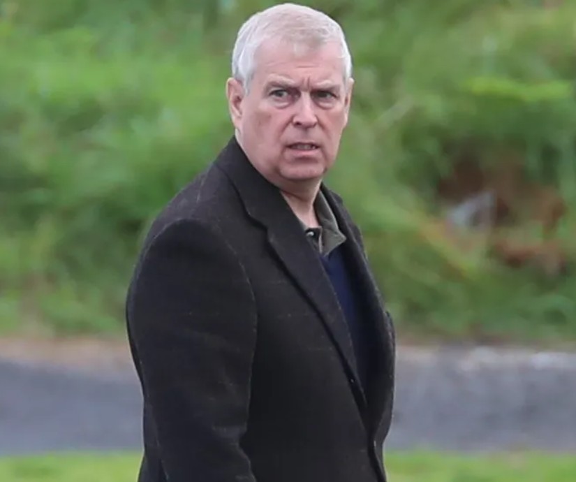 Príncipe Andrés es expulsado de la realeza británica por presuntos delitos sexuales