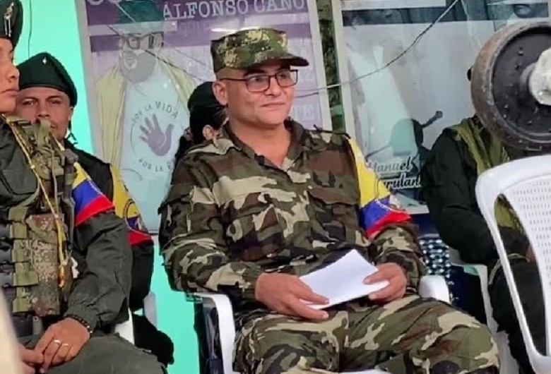 'Iván Mordisco' amenaza proceso de elecciones tras bombardeos del Ejército