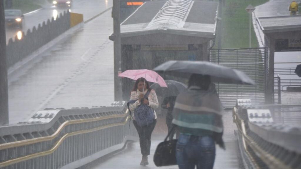 Ideam advierte intensificación de lluvias en gran parte del país y alerta a Bogotá por incremento de precipitaciones