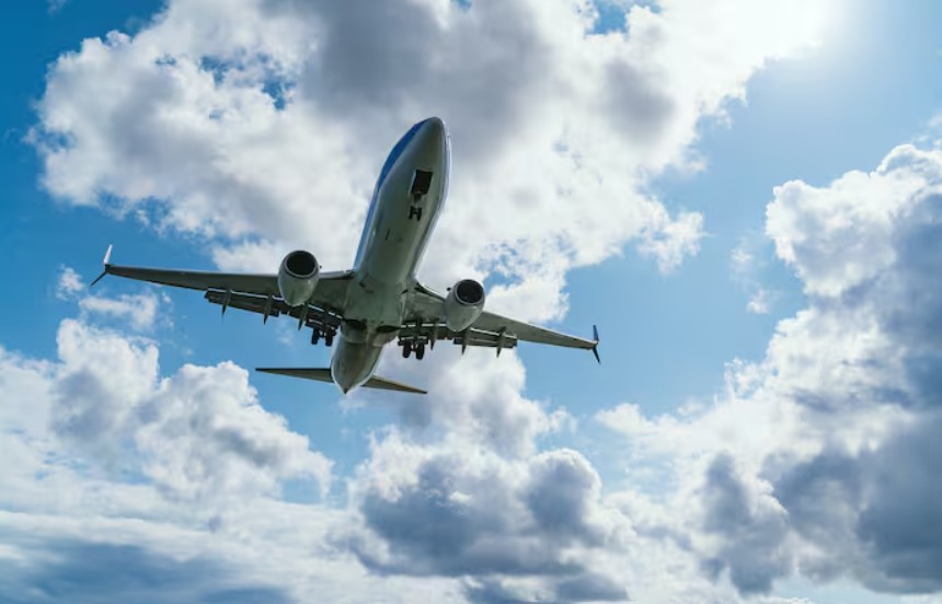 ¿Qué medidas adoptó Colombia tras alerta de seguridad de EE.UU. sobre espacio aéreo de Venezuela?