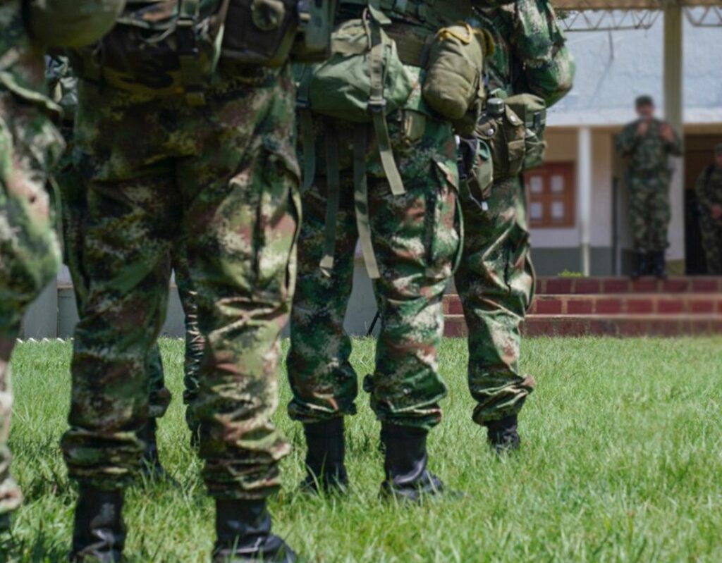 Fiscalía Militar abre investigación por operativo en Guaviare mientras crece presión contra el MinDefensa