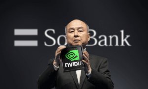 El fundador de SoftBank, Masayoshi Son, ha estado vendiendo participaciones para respaldar diversos proyectos de inteligencia artificial Foto: elceo