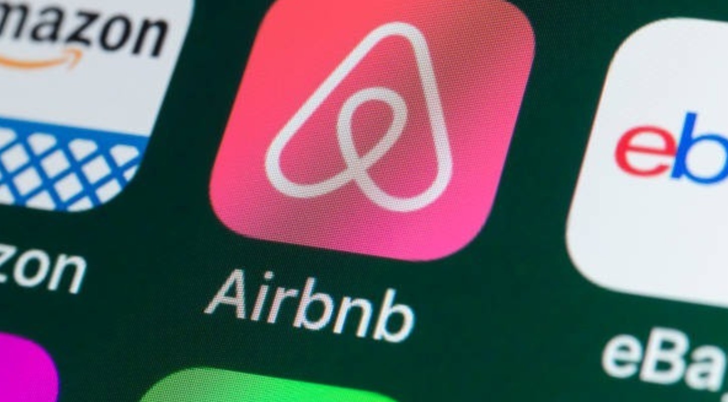 Nueva regulación del MinCIT pone en jaque al modelo Airbnb y divide al sector turístico en Colombia