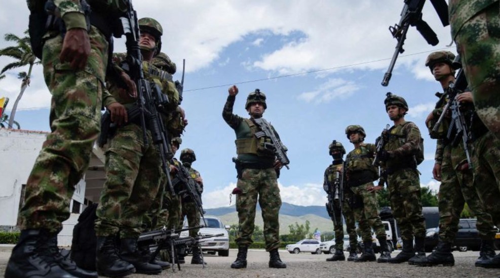 Las Fuerzas Militares de Colombia han sufrido 393 ataques con drones desde abril de 2024: General Luis Emilio Cardozo