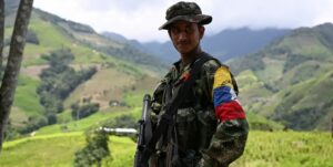 Disidencias de las Farc anuncian cese de operaciones en Navidad mientras persiste la crisis humanitaria en Colombia