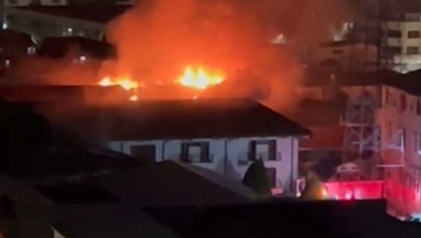 Comando de la Policía de Bucaramanga fue parcialmente arrasado por un incendio