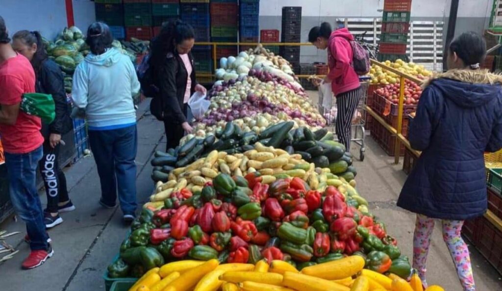 Inflación en Colombia cerró noviembre en 5,30 % y marca el piso para definir el salario mínimo de 2026