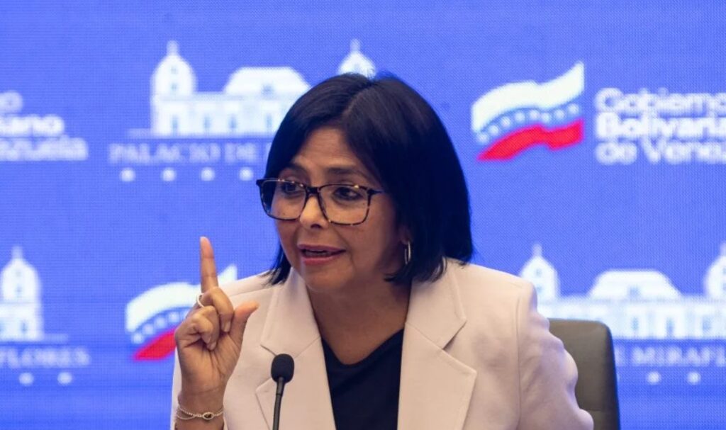 Delcy Rodríguez anuncia desbloqueo de fondos venezolanos congelados por sanciones de EE. UU.