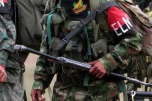 Petro rechaza propuesta del ELN y advierte posibles acciones militares conjuntas con Venezuela