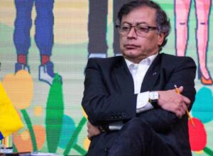Petro acepta reducir su uso de X para mejorar la diplomacia colombiana